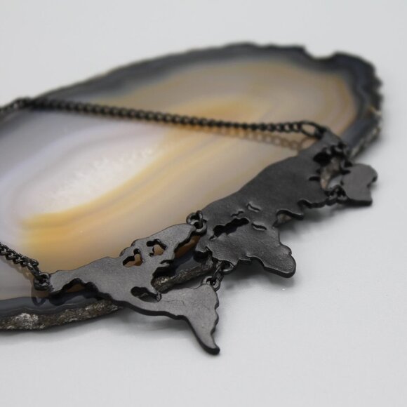 Necklace jewelry Earth globe world black tone with chain travel adventure new - Picture 2 of 8